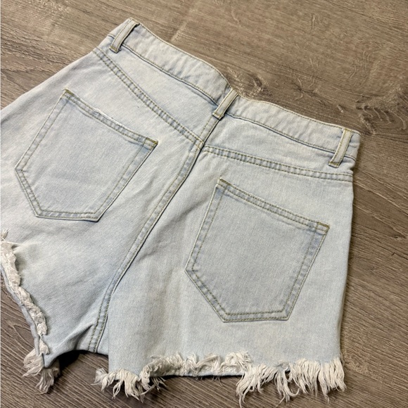 •WILD FABLE• DISTRESSED FESTIVAL JEAN SHORTS - Picture 6 of 6